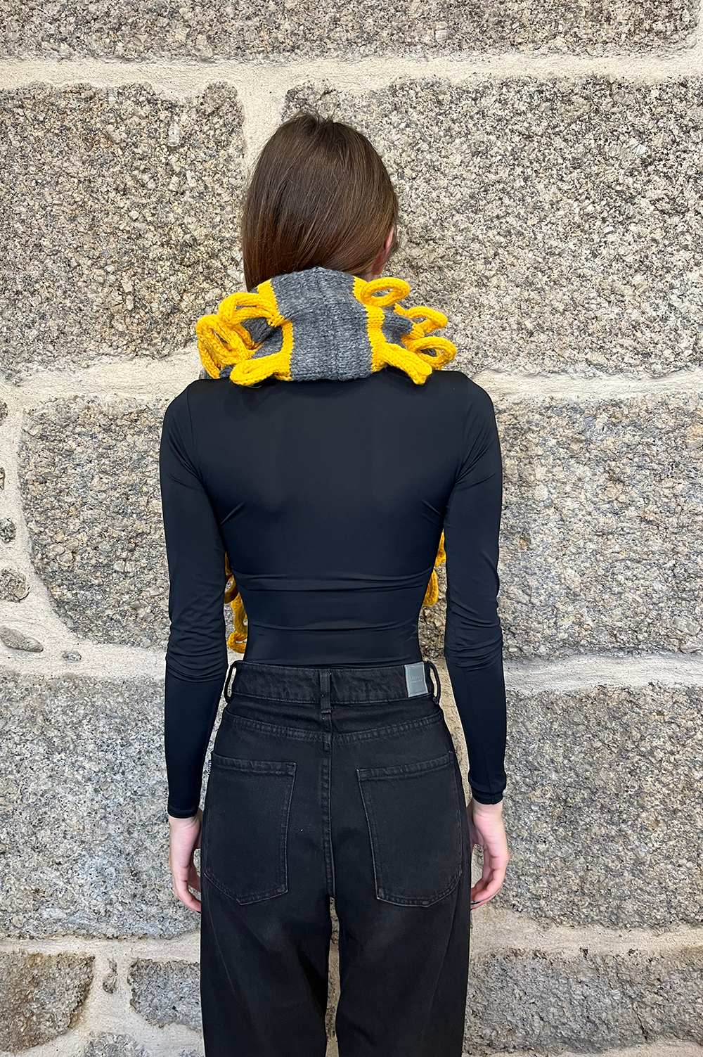 Handknitted collar in grey with yellow bubble stitch image 4
