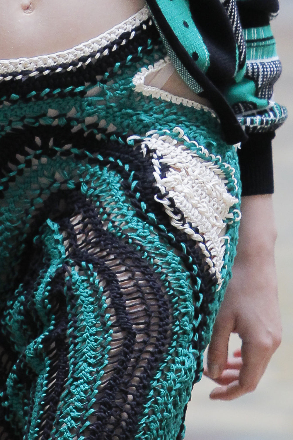 U-PIN CROCHET SKIRT MADE BY HAND image 2