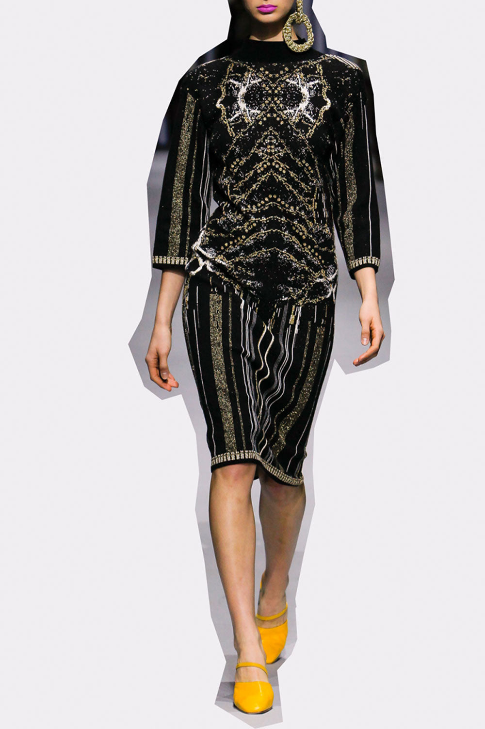 OPEN-BACK GOLD AND BLACK JACQUARD PARTY DRESS image 7