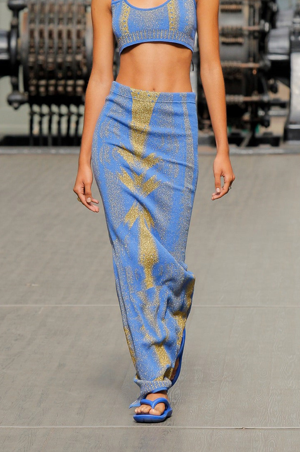 Gold Body Jacquard Extra Long Skirt image 0