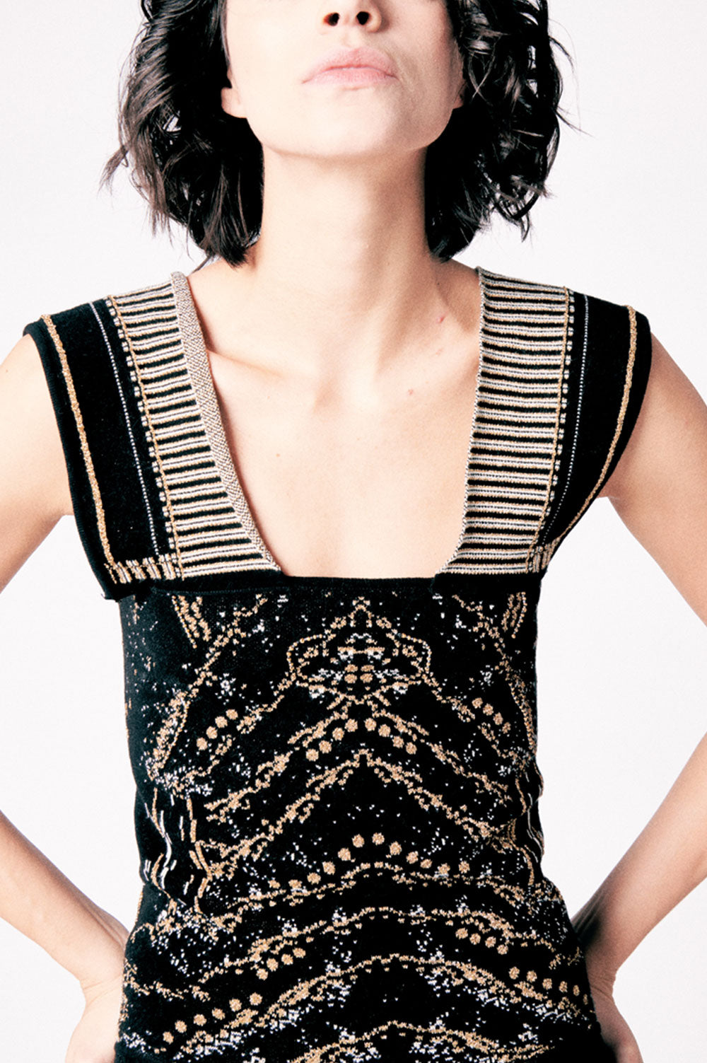 JACQUARD TOP WITH STONES EMBROIDEY DETAIL image 0