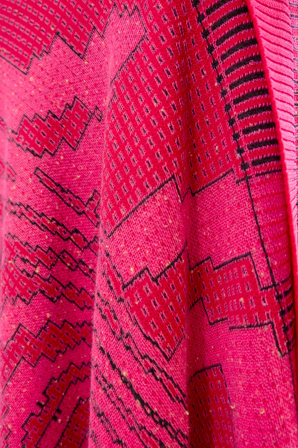 JACQUARD SKIRT IN PINK AND RED image 5