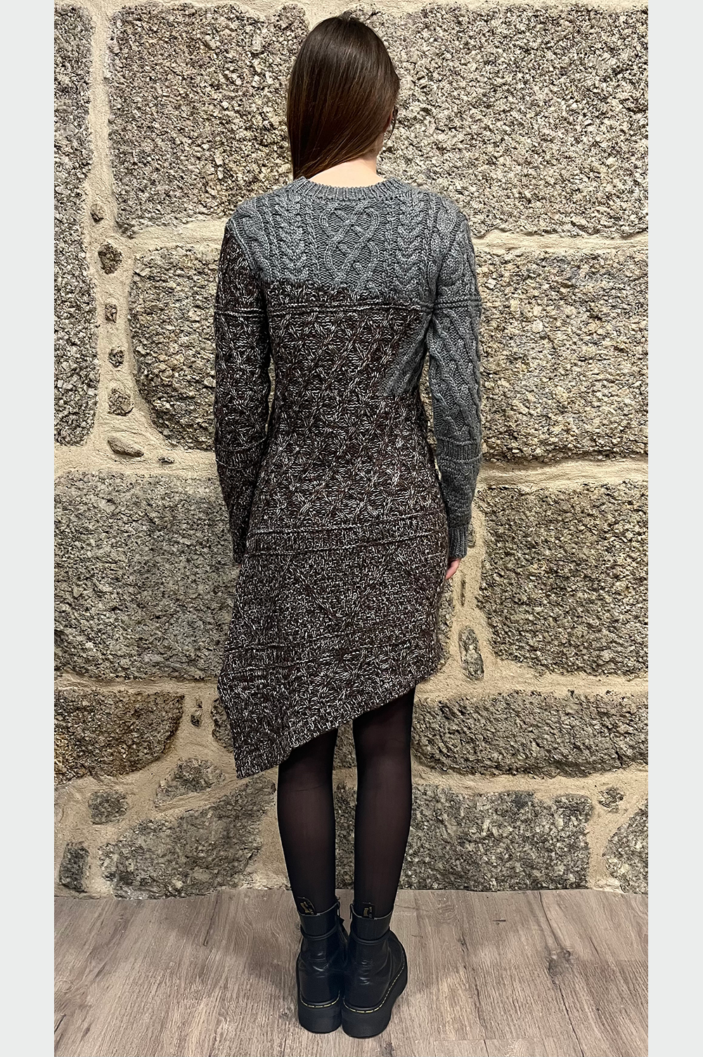 Assymetrix knit dress with long sleeves in grey and brown image 4