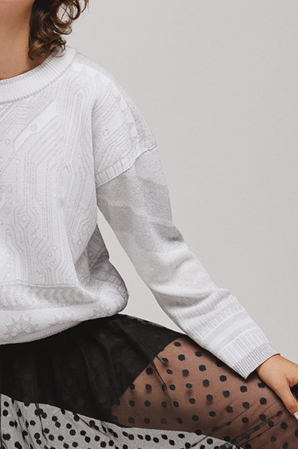 KNITWEAR JACQUARD SWEATER IN WHITE AND SILVER WITH LONG SLEEVES image 2