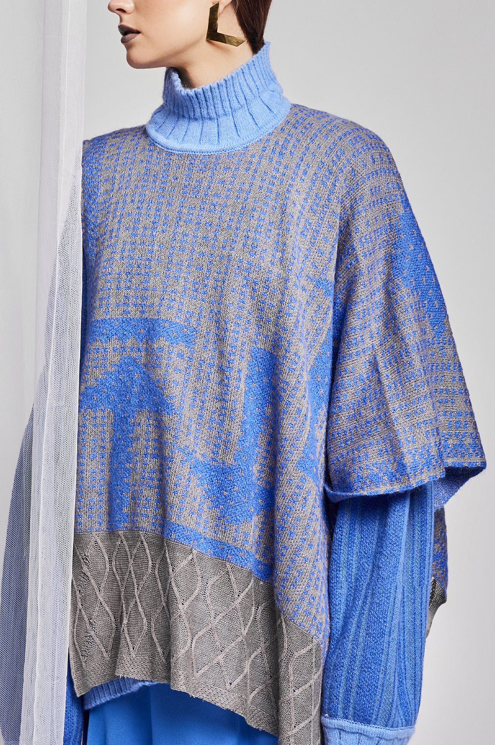 KNITWEAR JACQUARD PONCHO IN BLUE AND GREY WITH DIFFERENT STITCHES image 0