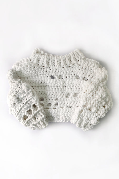 CROCHET SWEATER IN WHITE CHUNKY YARN image 0
