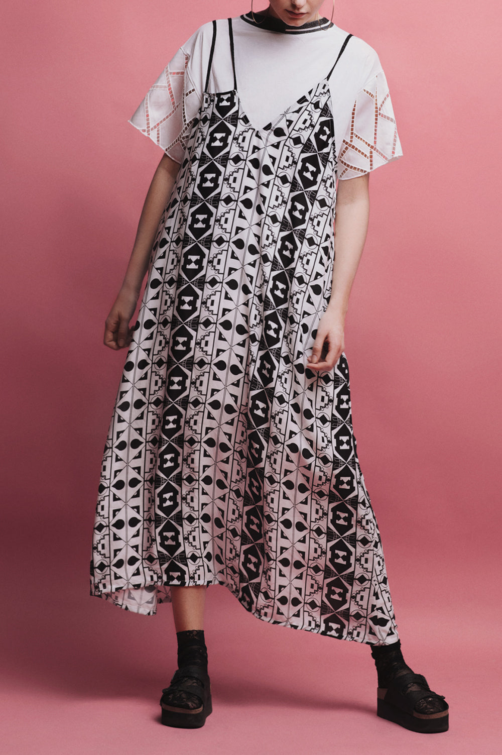 PRINTED DRESS IN BLACK AND WHITE image 0