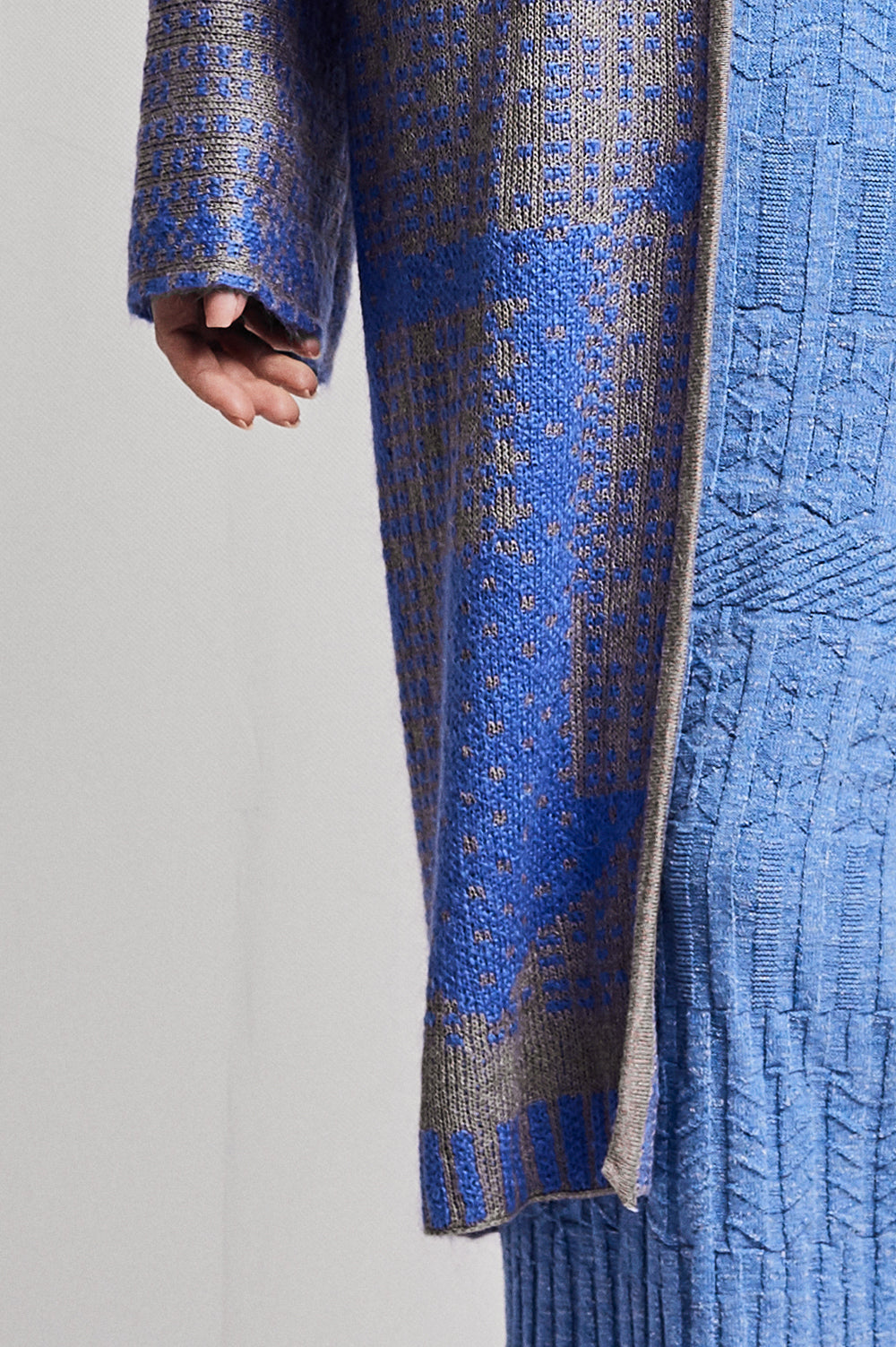 KNITWEAR JACQUARD KIMONO IN BLUE AND GREY image 1