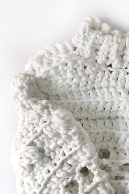 CROCHET SWEATER IN WHITE CHUNKY YARN image 1