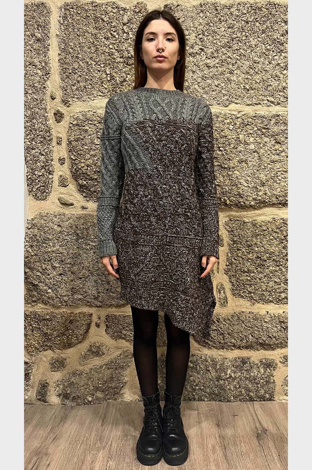 Assymetrix knit dress with long sleeves in grey and brown image 2