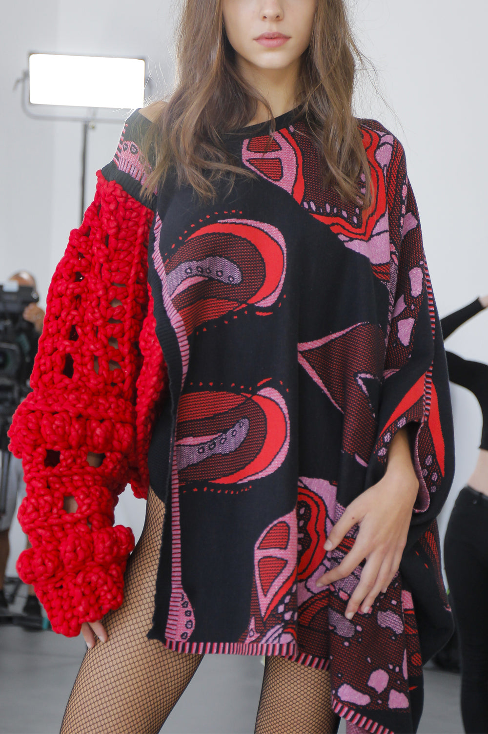 HALF KNITWEAR JACQUARD AND HALF CROCHET TUNIC IN BLACK, PINK AND RED image 0