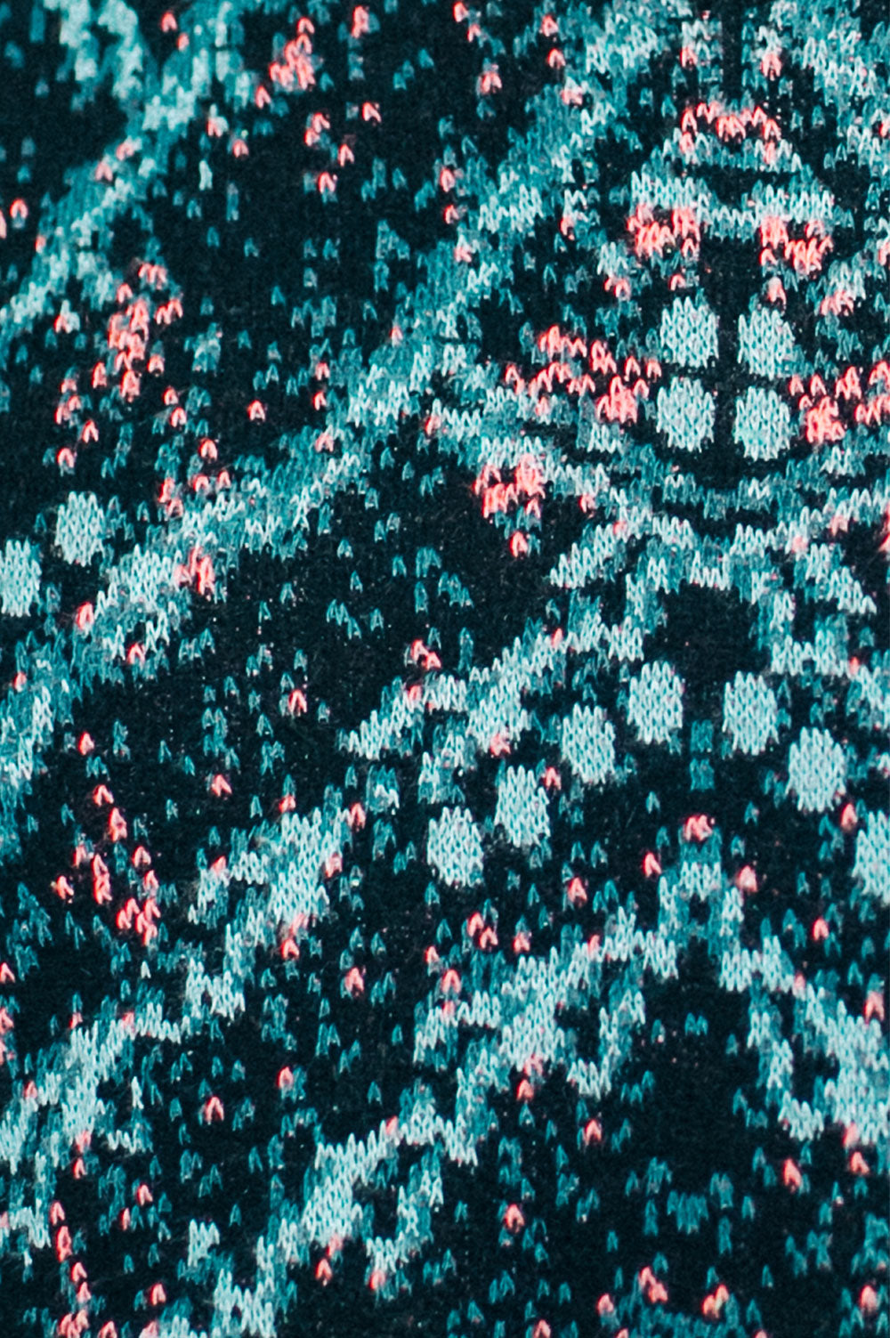 JACQUARD SWEATER DRESS WITH CUT OUT DETAIL image 4