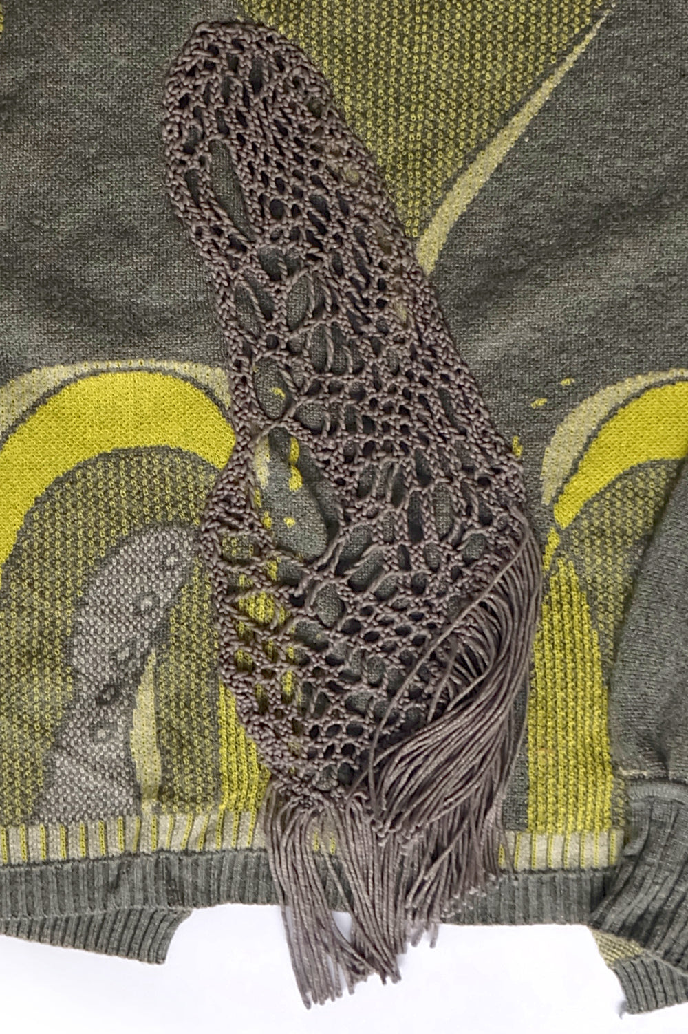 KNITWEAR JACQUARD SHORT KIMONO IN WHITE, GREY AND YELLOW WITH BOBBIN LACE APPLICATION ON THE BACK image 1