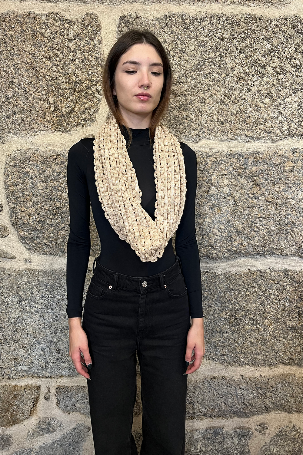 Knit collar in shine pink with bubble stitch image 2