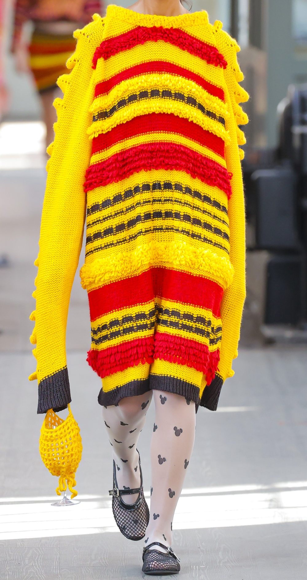 Oversized Knitwear Sweater knitted by hand machine